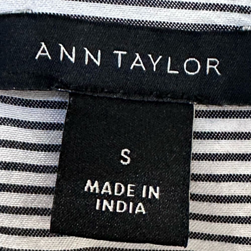 ANN TAYLOR Black & White Vertical Striped Round Neck Button Blouse Women’s S - Picture 10 of 12
